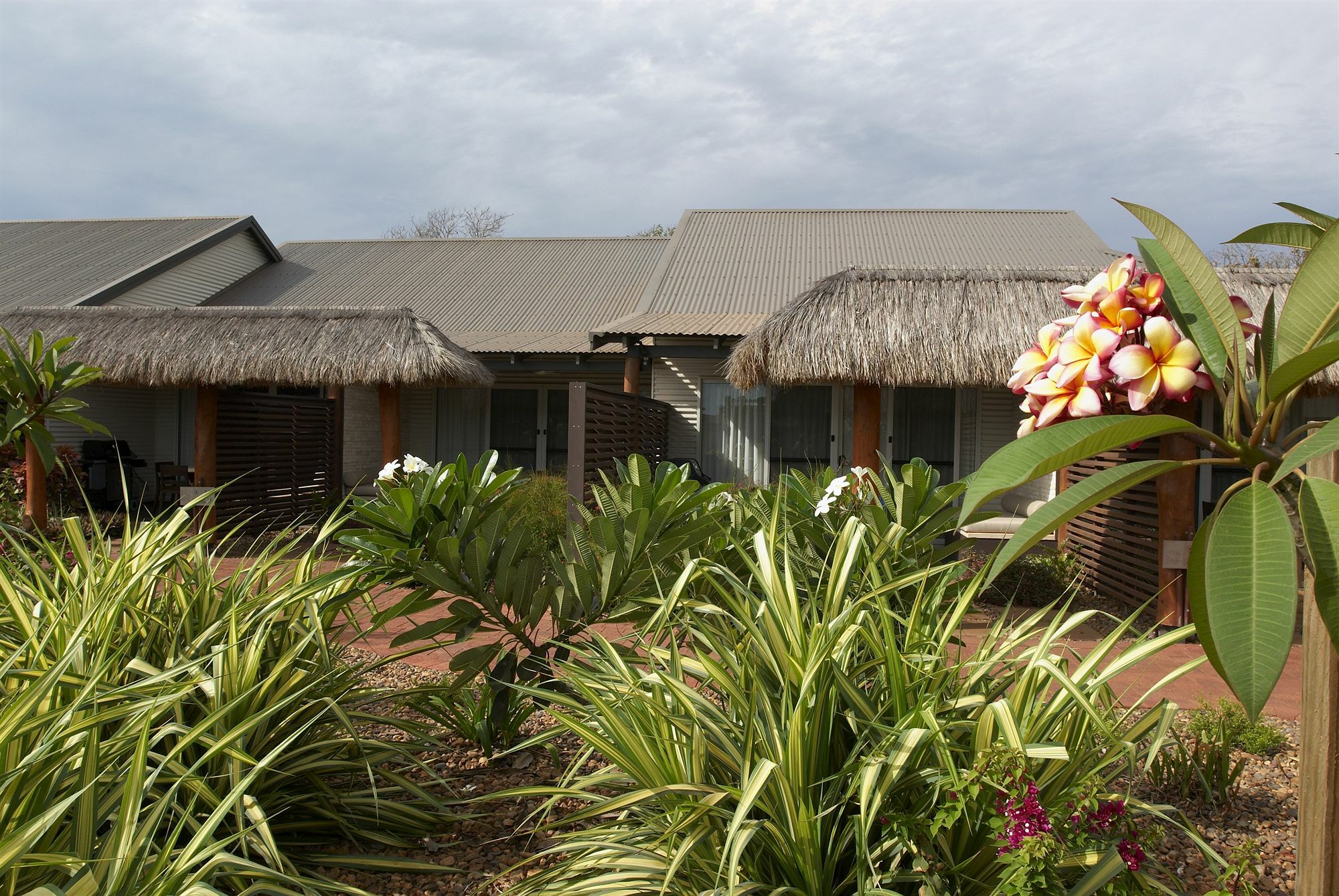 Mantra Frangipani Broome Exterior foto